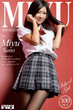《把棉签放屁眼里一进一出》