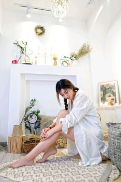 《美女bi》